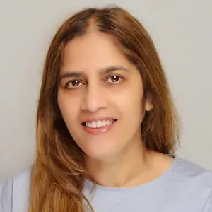 Dr Rashmi Saluja